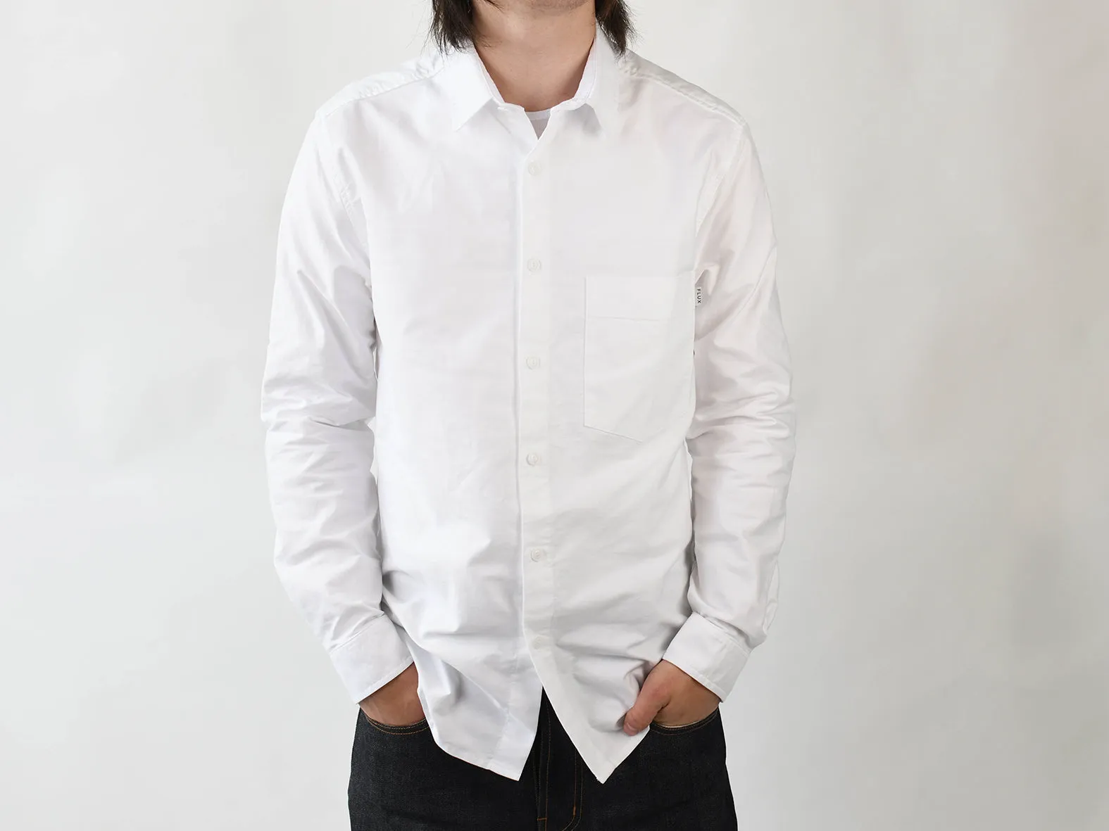 THE OXFORD. RELAXED SHIRT. WHITE