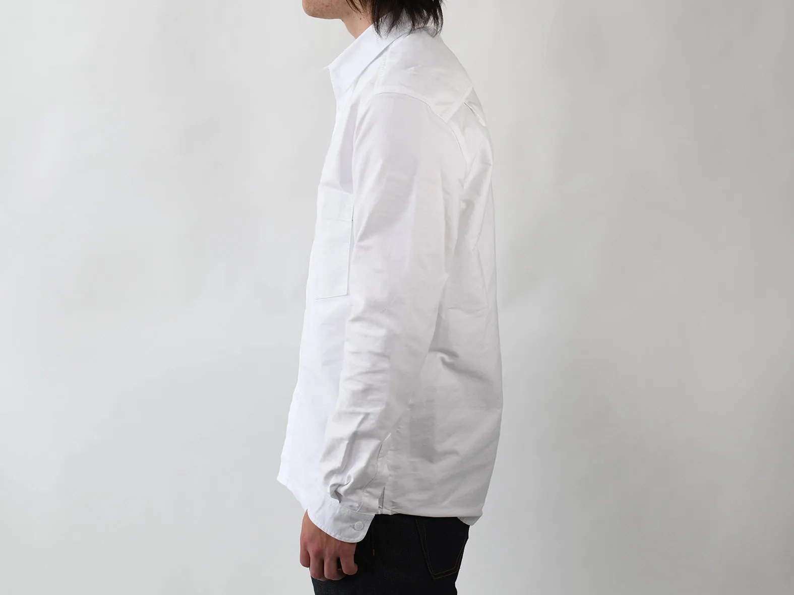 THE OXFORD. RELAXED SHIRT. WHITE