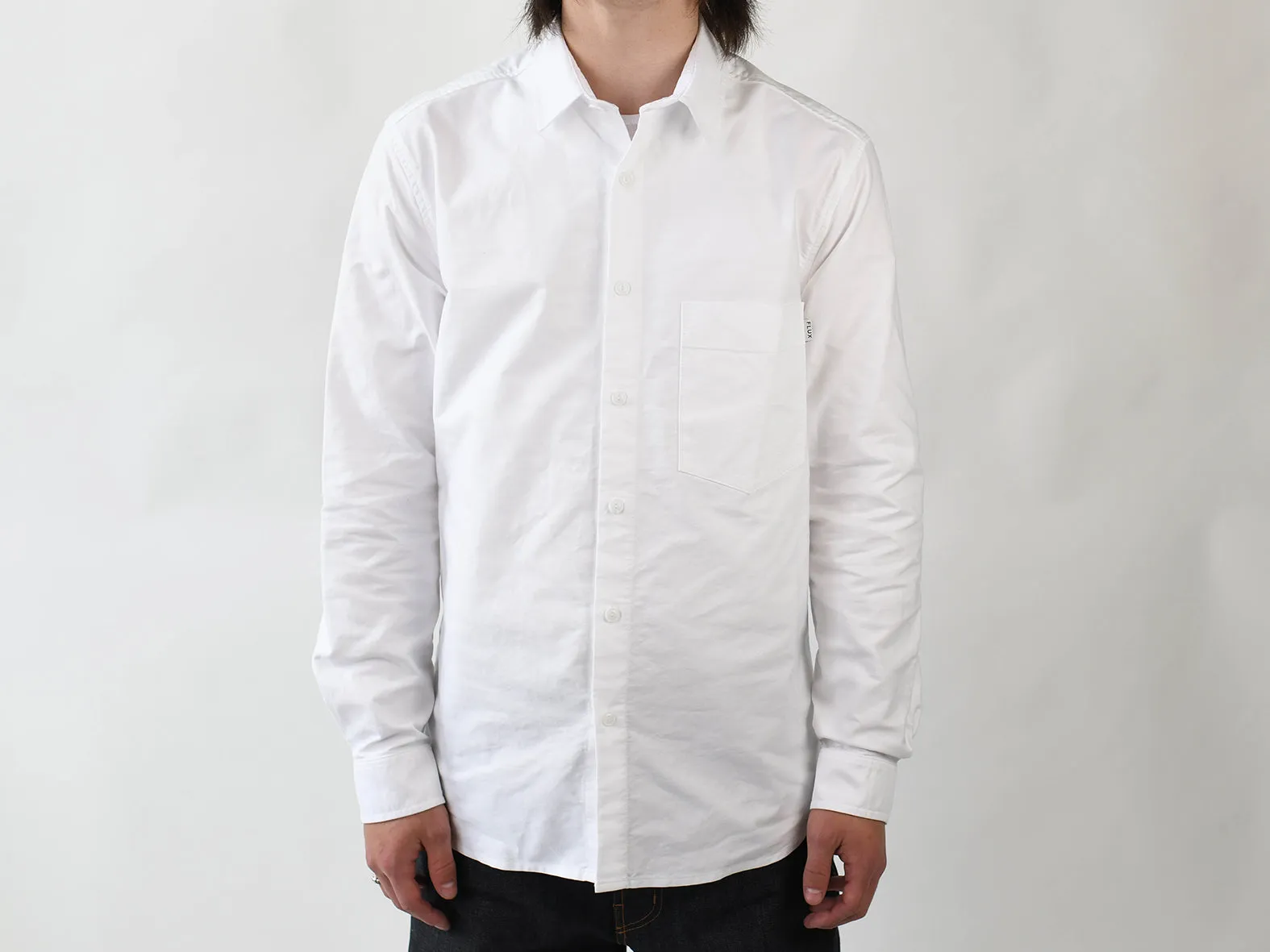 THE OXFORD. RELAXED SHIRT. WHITE
